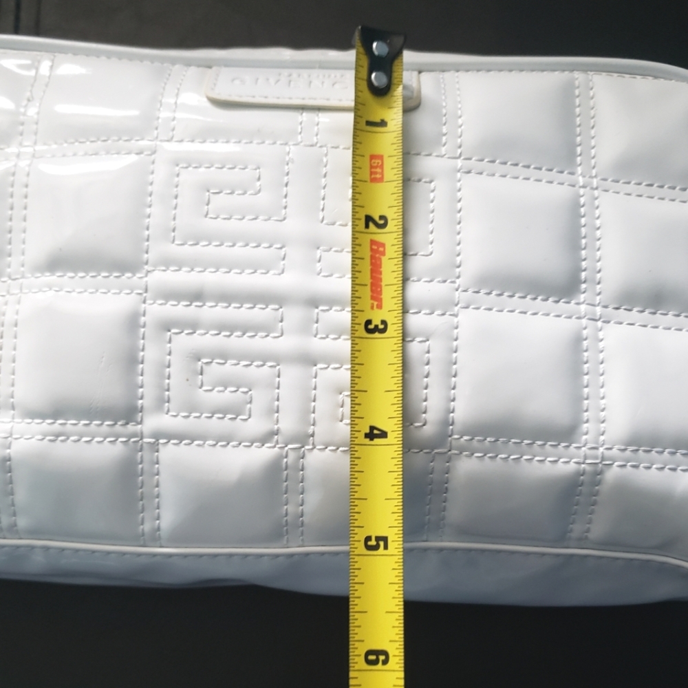 Givenchy Parfums White Quilted Patent Cosmetic Pouch Makeup Bag Travel Case - Picture 8 of 10